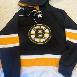 Bruins sweatshirt